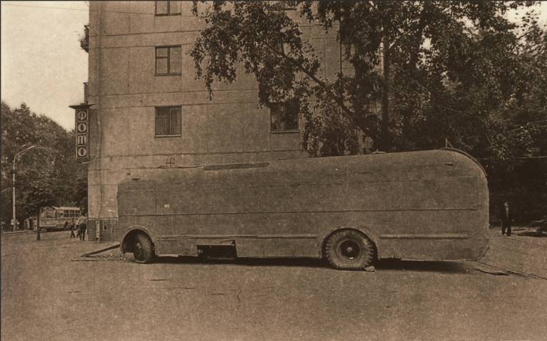 gatve-maskva-street-moscow-1985-23x365-cm