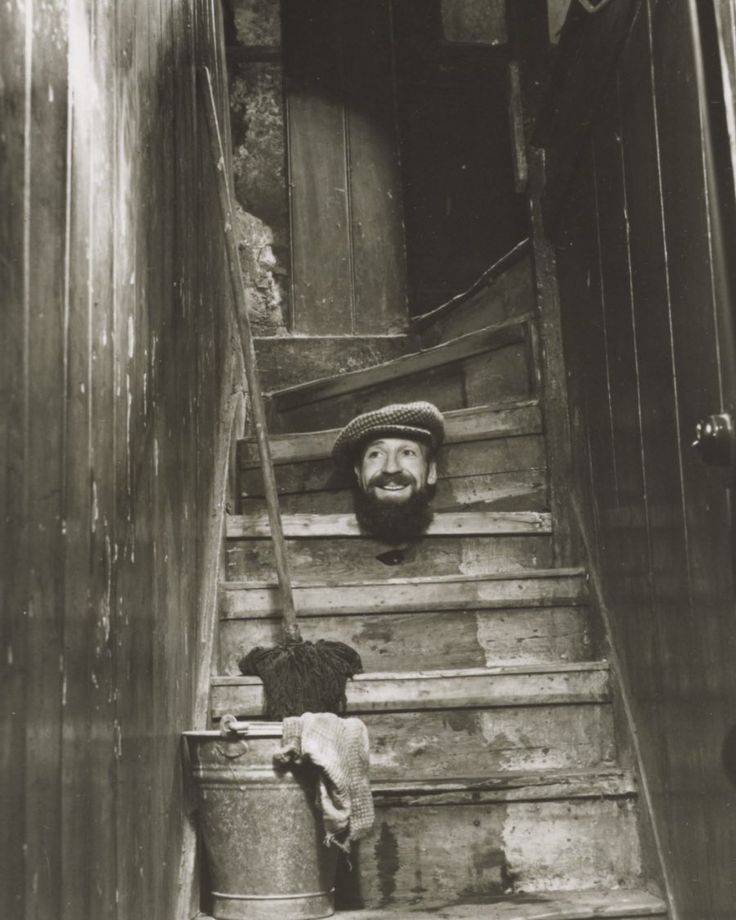 1950-%22christmas-card%22-angus-mcbean