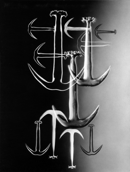 carl-struwe-anchors-composition-synapta-1952-gelatin-silver-print-18-01h-x-13w-cm