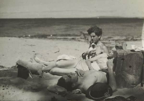 john-reed-holding-min-the-cat-sunday-reed-and-sidney-nolan-point-lonsdale