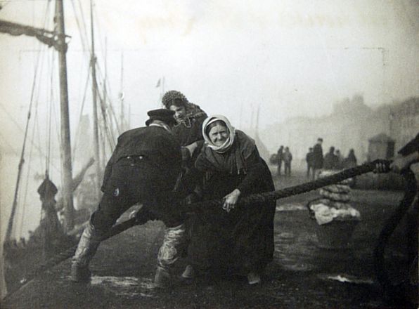 on-the-quay-boulogne-quai-thurot-62200-boulogne-sur-mer-france-26-december-1892