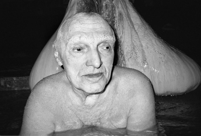 thomas-sandberg-2012-in-bathhouse-budapest