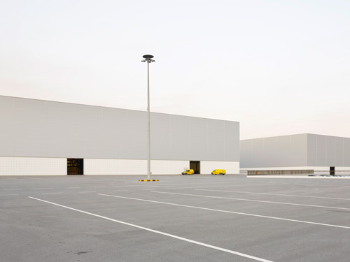 henrik-spohker-lagerhalle-in-vilarreal-spanien-aus-der-serie-in-between