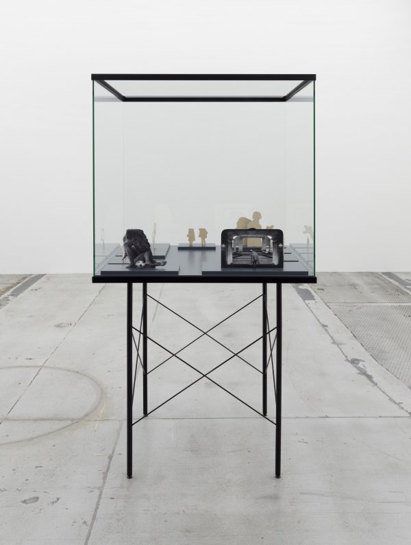 jakob-kolding-making-a-scene-2013-paper-wood-glass-painted-wood-and-painted-metal-200-x-200-x-100-cm