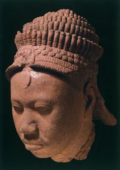 yoruba-head-of-a-queen-from-ita-yemoo-ife-nigeria-century-terracotta-photo-courtesy-to-marcelino-botin-foundation