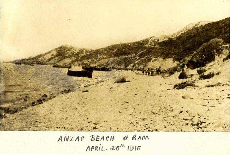 anzac_beach25apr6am-L