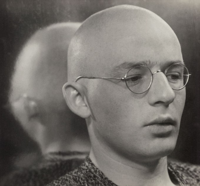 ringl+pit [Grete Stern, Argentinian (b. Germany, 1904–1999) and Ellen Auerbach, American (b. Germany, 1906–2004)] Untitled, c. 1930 gelatin silver print