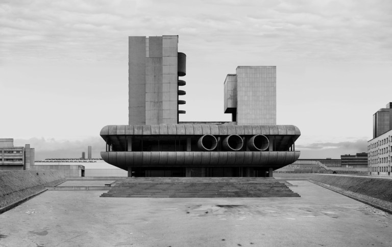 S # 142005 180 x 267 cm Light Jet Print