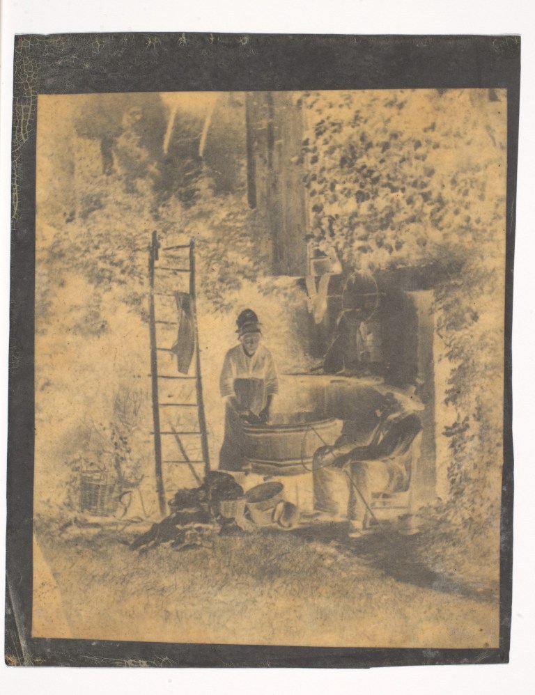 The Laundry Artist-Louis-Adolphe Humbert de Molard (French, Paris 1800–1874) Date-1840s Medium-Albumen paper negative Dimensions-Image- 5 13:16 × 5 5:16 in. (14.7 × 13.5 cm Gilman C