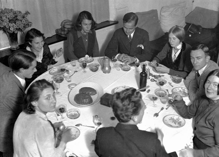 Mahlzeit mit Freunden ca.1935 mit Charley Toorop, Edgar Fernhout, Rachel