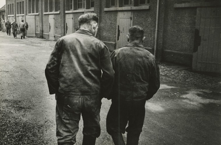 JAKOB-TUGGENER-Senza-titolo-Geigy-Basilea-1953-∏-Jakob-Tuggener-Foundation-Uster-759x500