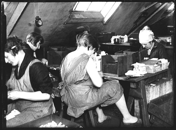 bild-1930-akkord-im-dreck-2