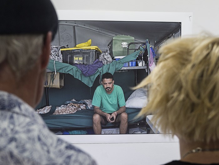 InsideManusFoxMelbourne4lr