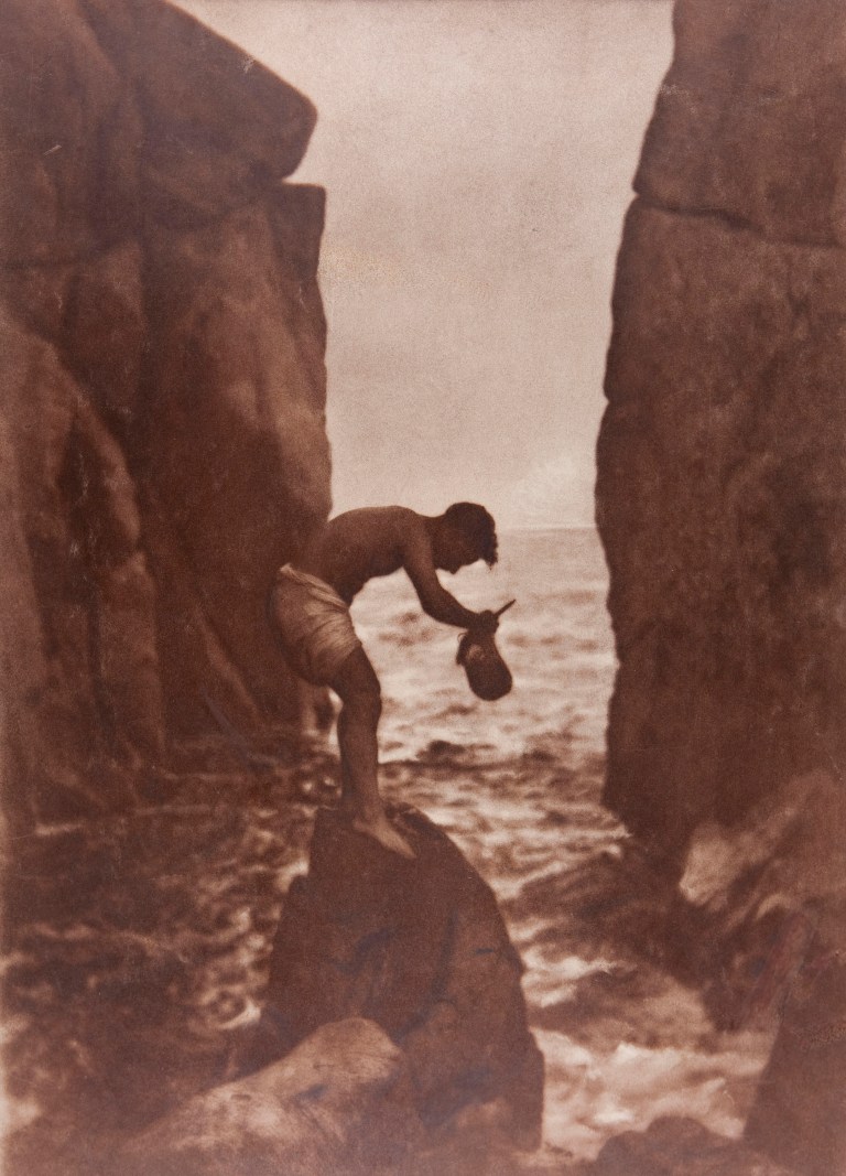 Pescador de mejillones (Mussels fisherman) nd 51.8 x 37.3 cm