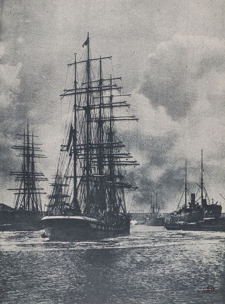 Pierre Dubreuil (c.1900) Vue de Port, 35,40x26,00 cm, Gum print Museum für Kunst und Gewerbe Hamburg