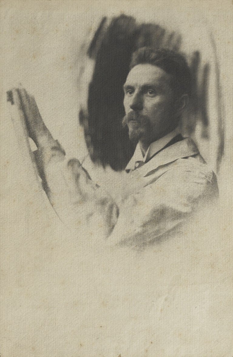 Pierre Dubreuil Portrait of a Painter , 1902 Gum-bichromate print mounted to original card 26.5 x 17.9 cm.