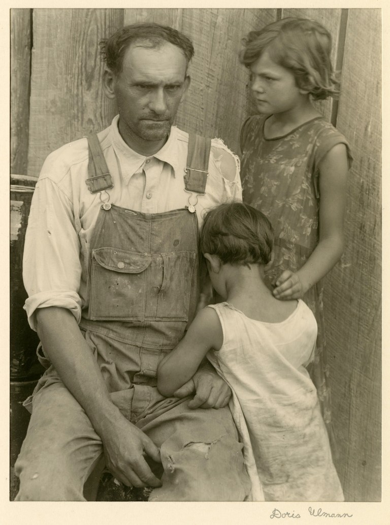 Doris Ulmann “Cheever Meaders and Daughters, Meaders Pottery, Cleveland, GA,” ca. 1933. Posthumous gelatin silver print, printed by Samuel Lifshey, ca. 1934–37, 8 x 6 inches. Bere