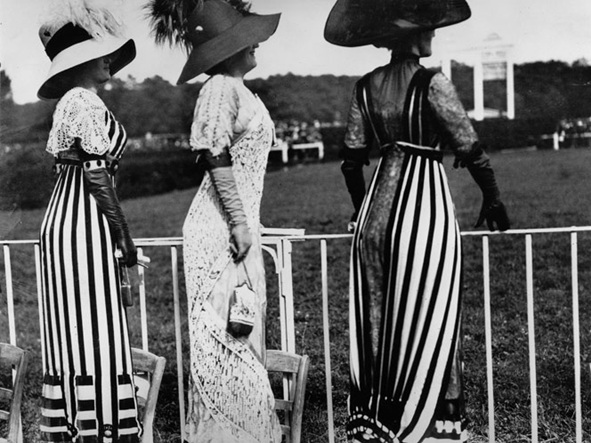 jacques henri lartigue, at the auteuil races, 1912, reproduced in jacques-henri lartigue. diary of a century. new york- viking press, 1970