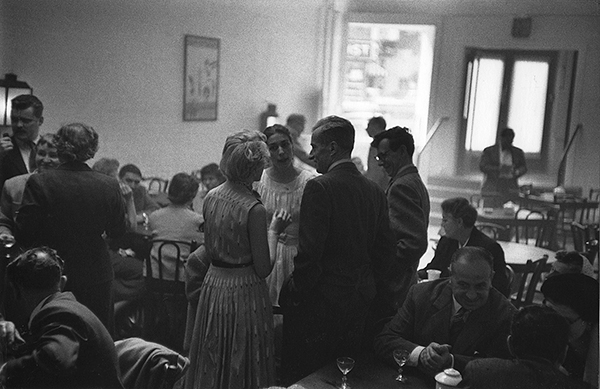 Arthur Lavine, Opening party (Helen Gee and Peggy Tallmer in center), ca. 1954 Courtesy Gary Schneider