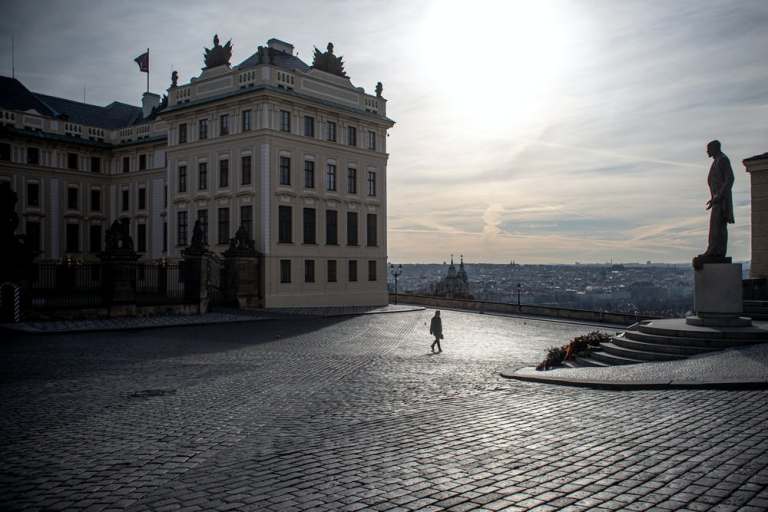 file-20200317-60875-139py24