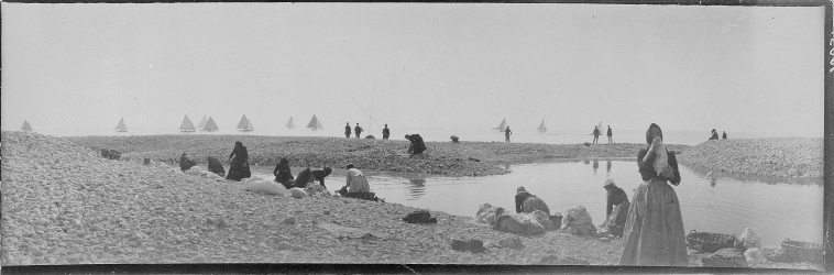 Constant Puyo (1900) Lavandières et voiliers près de Penmarch, Bretagne
