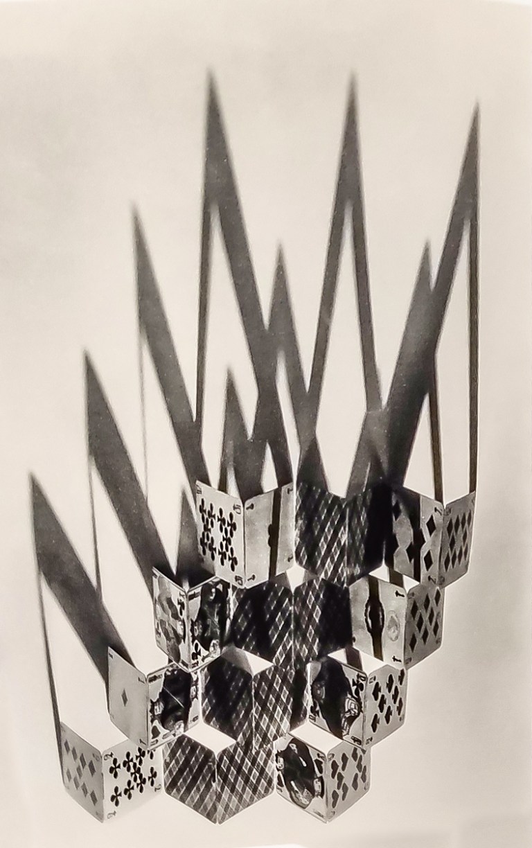 Emmanuel Sougez Château de cartes 1928 Epreuve gélatino-argentique 38,6 x 28,6 cm