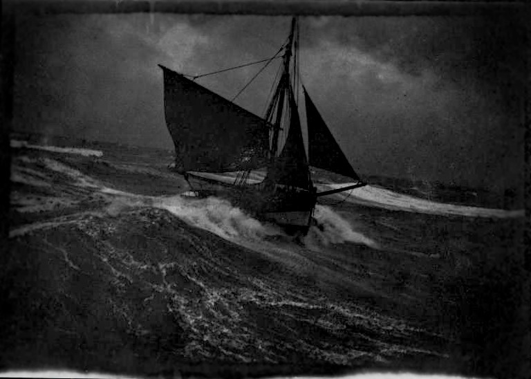 Yvonne Chevalier St Valéry en Caux vers 1909 boat